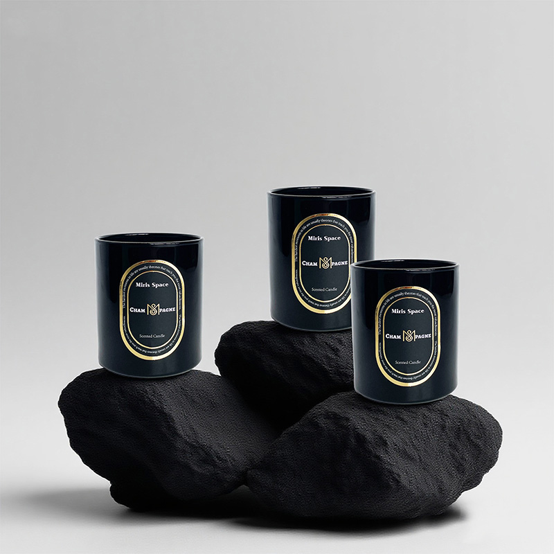 Black Premium Gold Foil Label Scented Candle Pure Natural Soy Wax Customizable LOGO