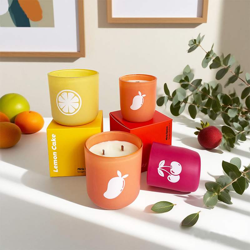 Colorful Tropical Fruit Soy Wax Scented Candle with Wooden Wick